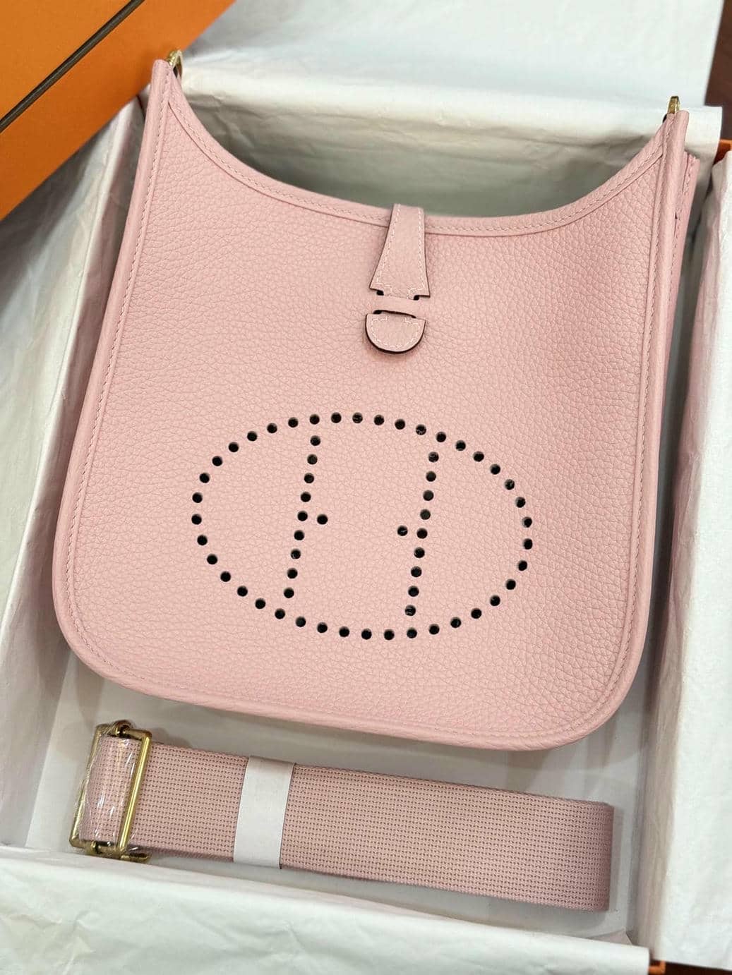 Evelyne23cm-3